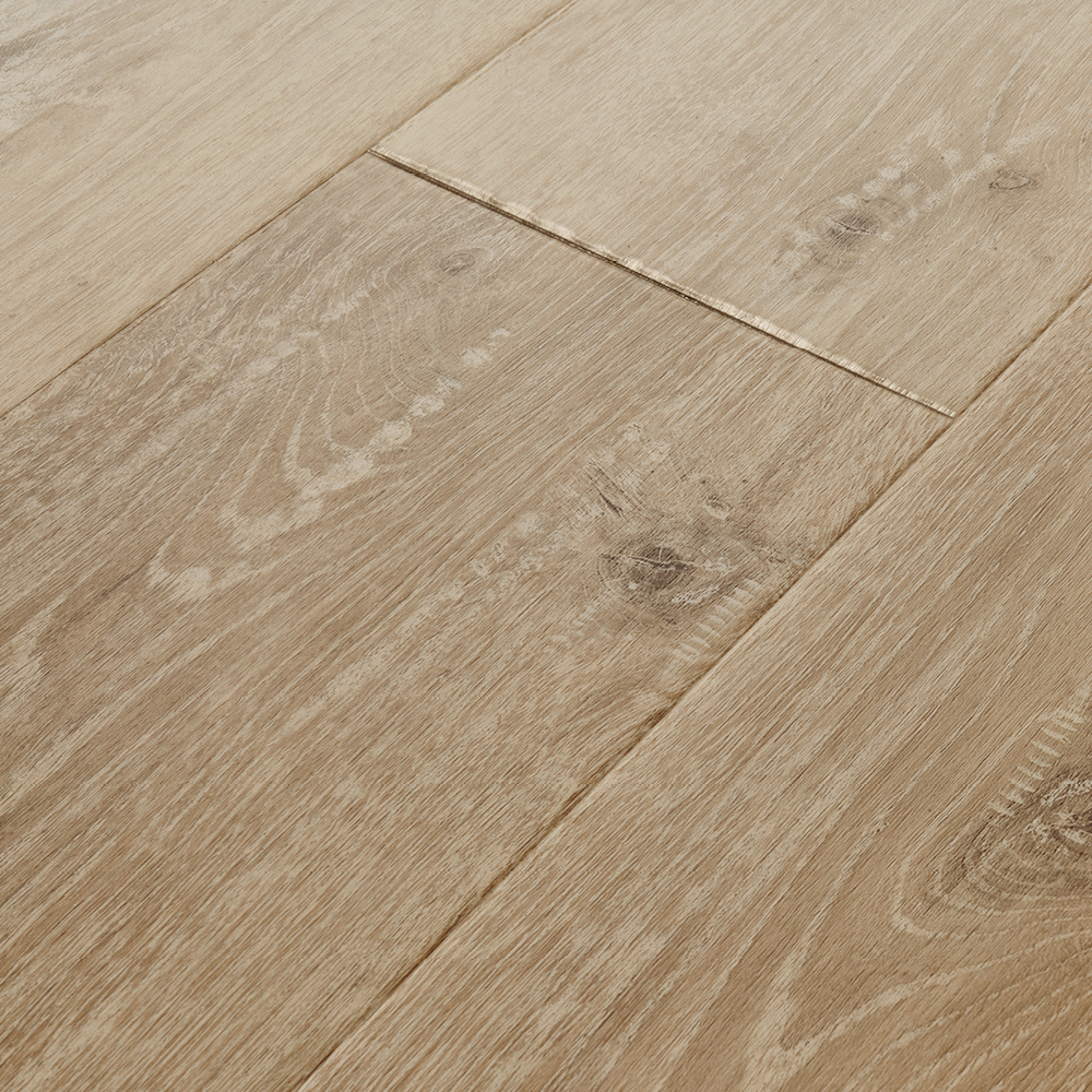 Mannington AduraMax Regency Oak Polished Platinum 7" MPB750